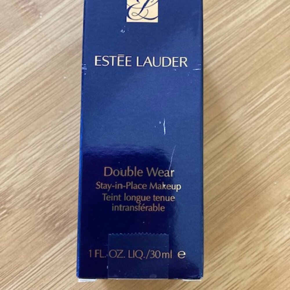 Estee Lauder Double Wear Foundation 7N1 Deep Amber